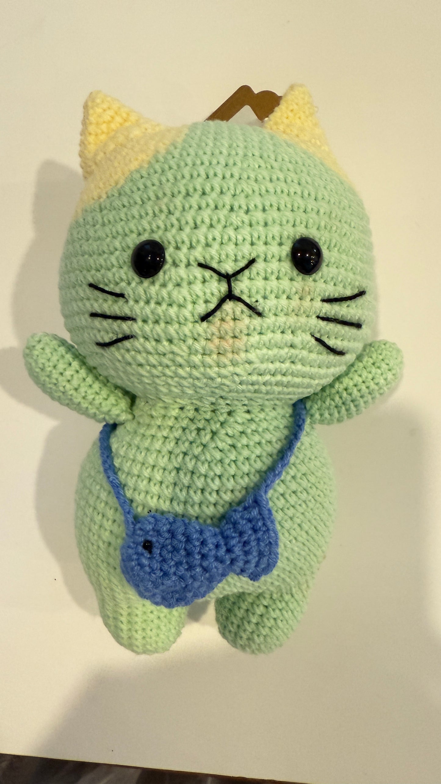 Animal - Kitty with Fish - 1020